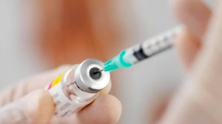 La FDA aprueba la primera inyección preventiva contra el VIH, con una eficacia del 100%. La FDA aprueba la primera inyección preventiva contra el VIH, con una eficacia del 100%.