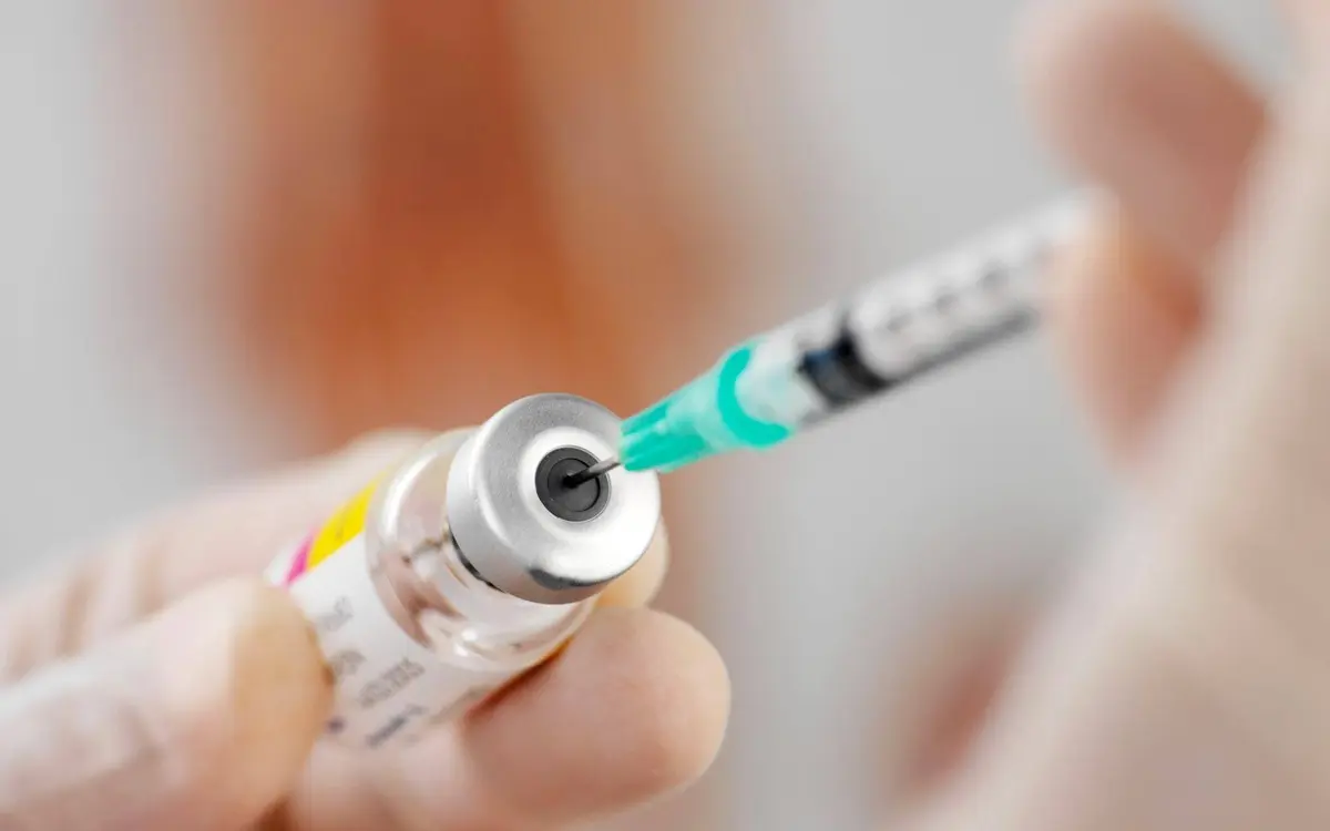 La FDA aprueba la primera inyección preventiva contra el VIH, con una eficacia del 100%. La FDA aprueba la primera inyección preventiva contra el VIH, con una eficacia del 100%.