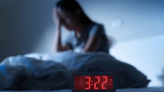 Investigadores descubren que la inflamación causada por el mal sueño acelera el envejecimiento cerebral. Investigadores descubren que la inflamación causada por el mal sueño acelera el envejecimiento cerebral.