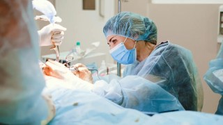 Realizan el primer trasplante de hígado de cerdo modificado genéticamente en un ser humano. Realizan el primer trasplante de hígado de cerdo modificado genéticamente en un ser humano.