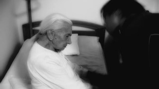 Un científico sugiere que el Alzheimer podría ser una reacción autoinmune del cerebro contra sí mismo. Un científico sugiere que el Alzheimer podría ser una reacción autoinmune del cerebro contra sí mismo.