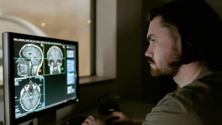 Un estudio revela la edad exacta en la que el cerebro humano alcanza su mƔximo rendimiento. Un estudio revela la edad exacta en la que el cerebro humano alcanza su mƔximo rendimiento.