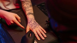 Los tatuajes alteran el sistema inmunológico… y apenas estamos empezando a descubrir sus verdaderos efectos. Los tatuajes alteran el sistema inmunológico… y apenas estamos empezando a descubrir sus verdaderos efectos.