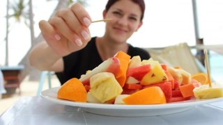 Un estudio con más de 370 mil adultos revela un hábito alimentario asociado con mejor salud cardiovascular. Un estudio con más de 370 mil adultos revela un hábito alimentario asociado con mejor salud cardiovascular.